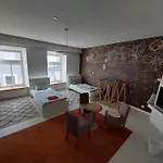 Nakvynės namai 25 Vilnius