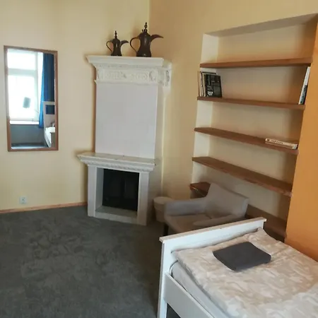 Hostel 25