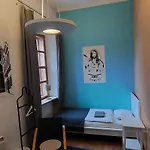 Vandrarhem 25 *
